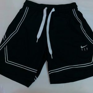 Nike Fly Women's Basketball Shorts